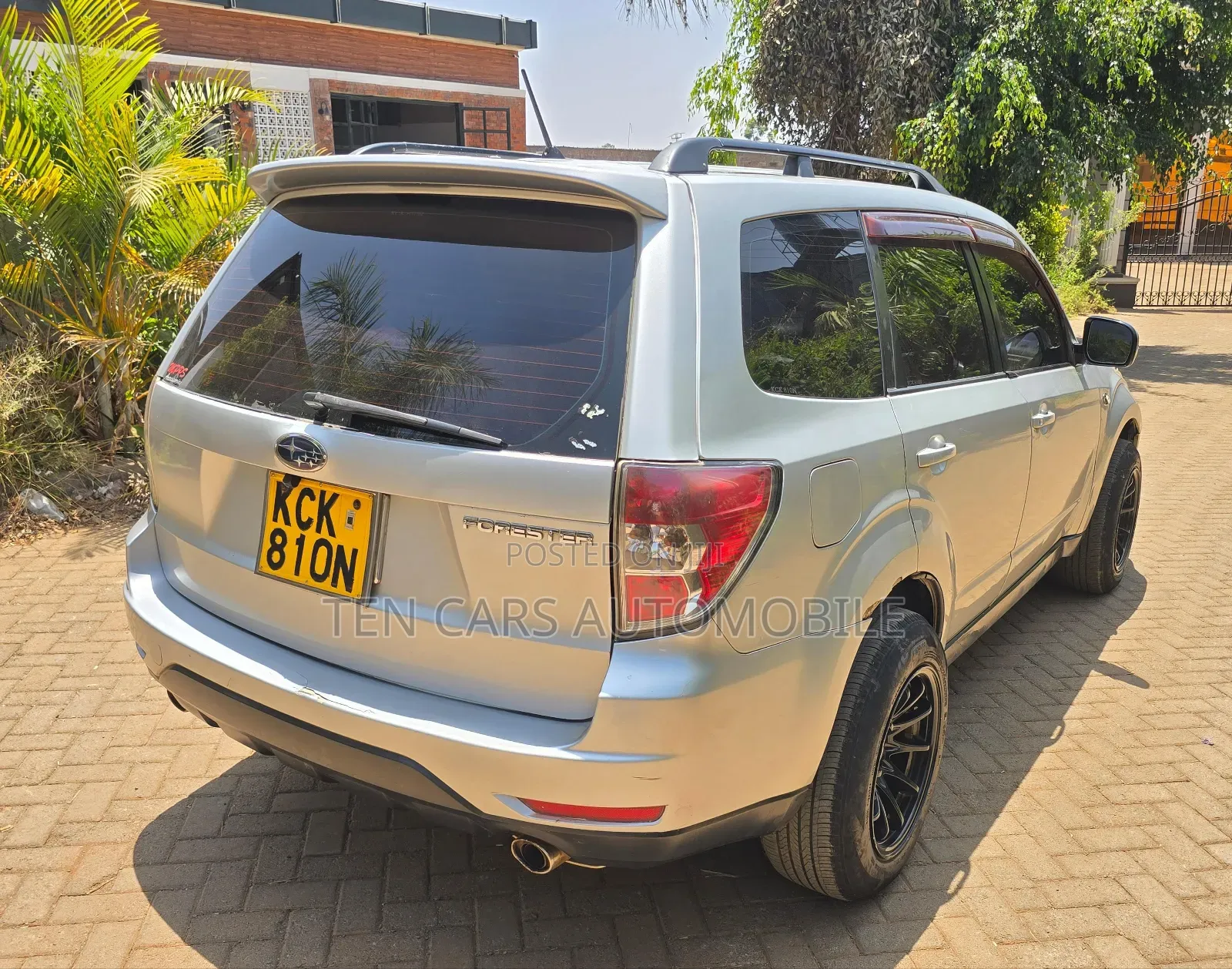 Subaru Forester 2011 Silver