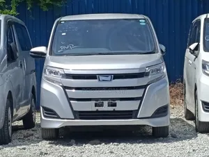 Toyota Noah 2.0 FWD (8 Seater) 2019 Silver
