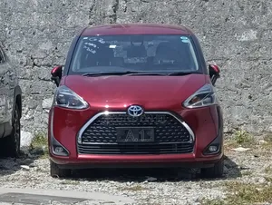 Toyota Sienta 1.5 Hybrid FWD 2018 Red