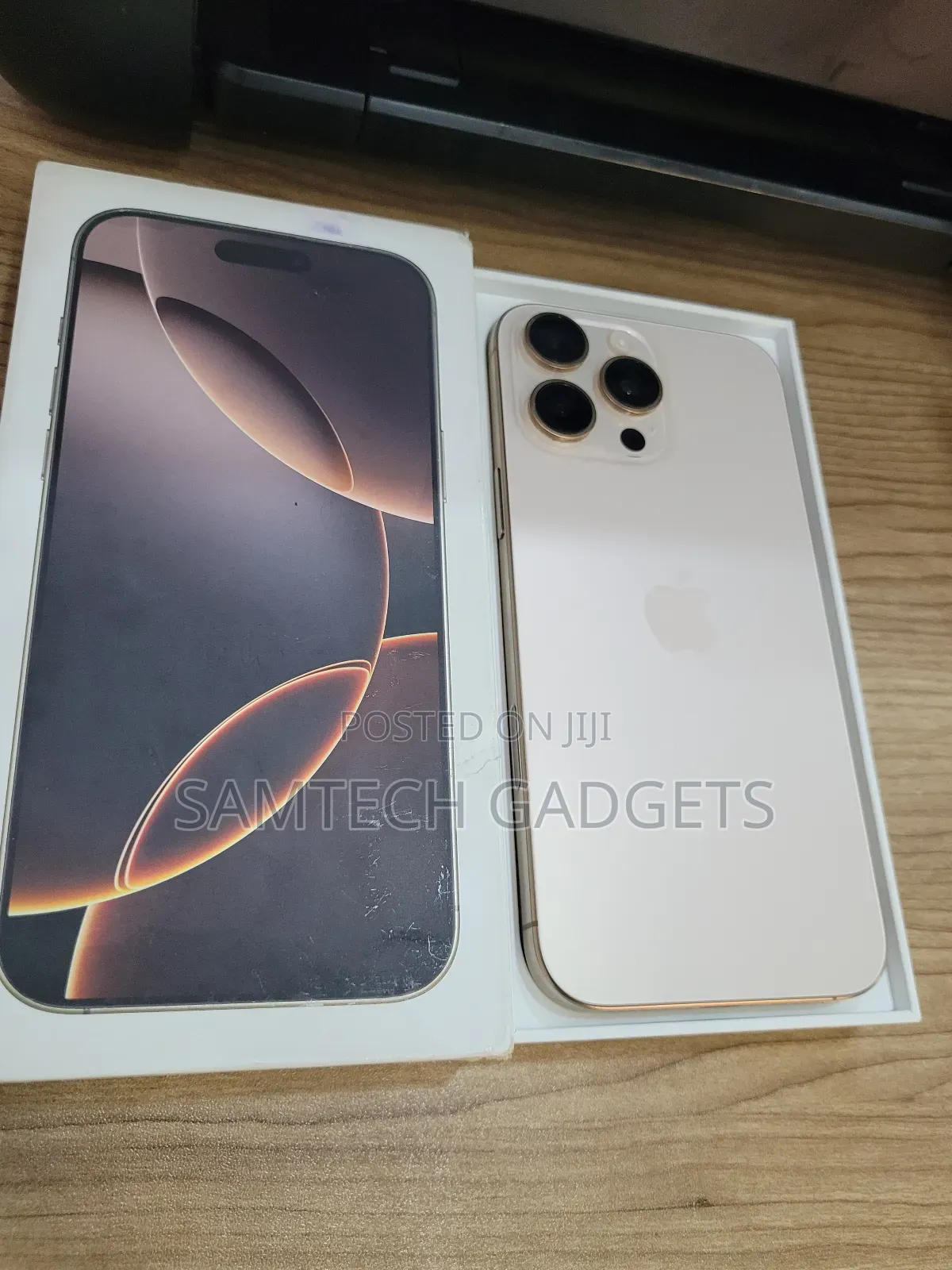 Apple iPhone 16 Pro Max 1 TB Gold