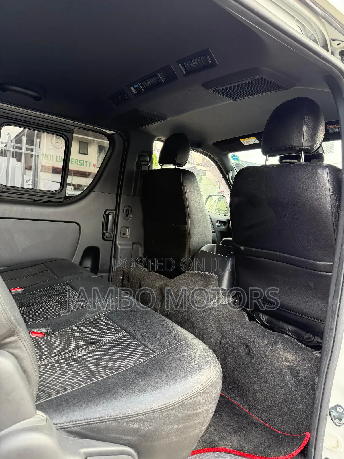Toyota HiAce 2019 White