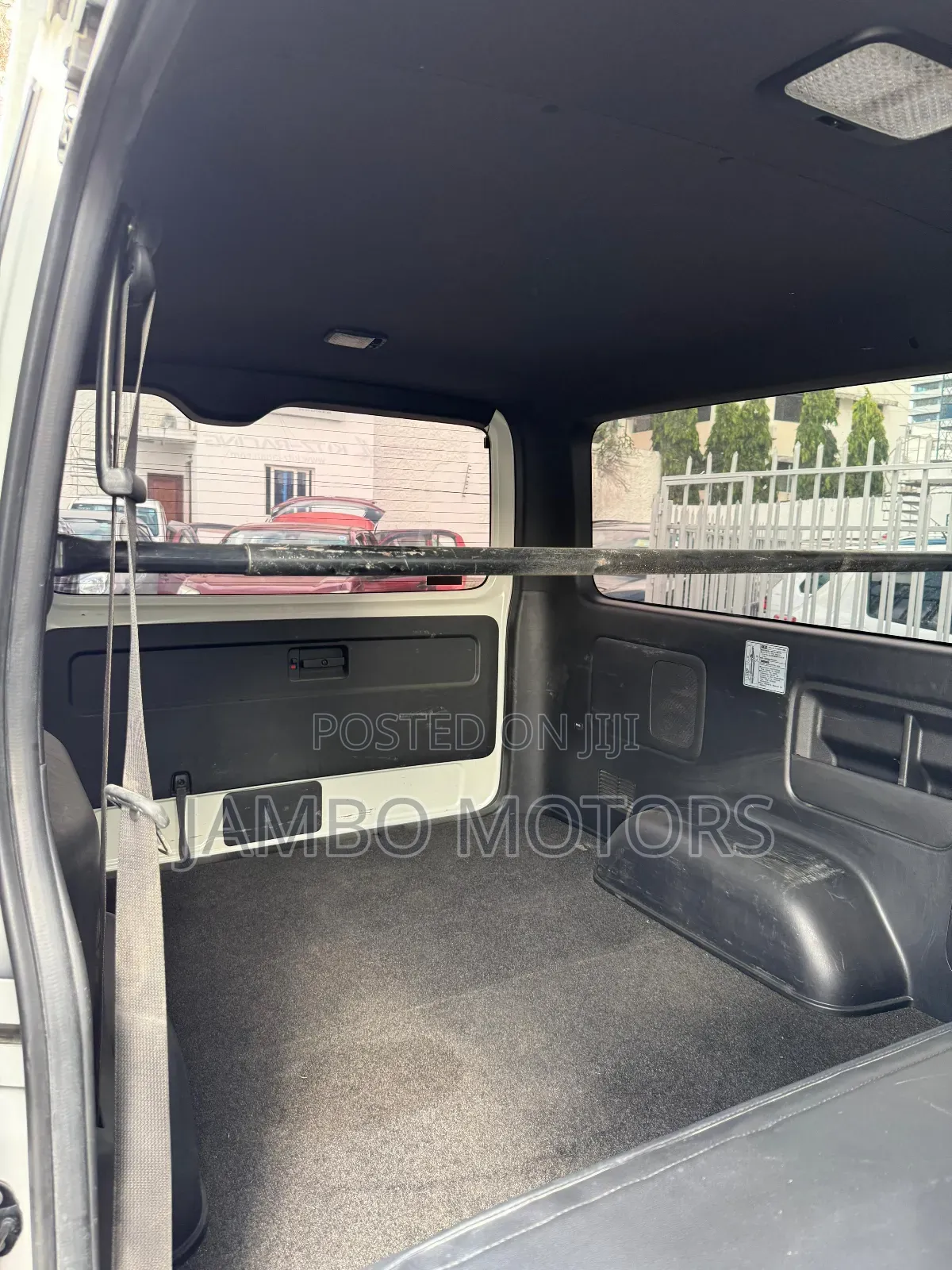 Toyota HiAce 2019 White
