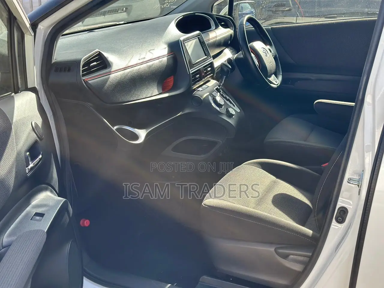 Toyota Sienta 2020 White