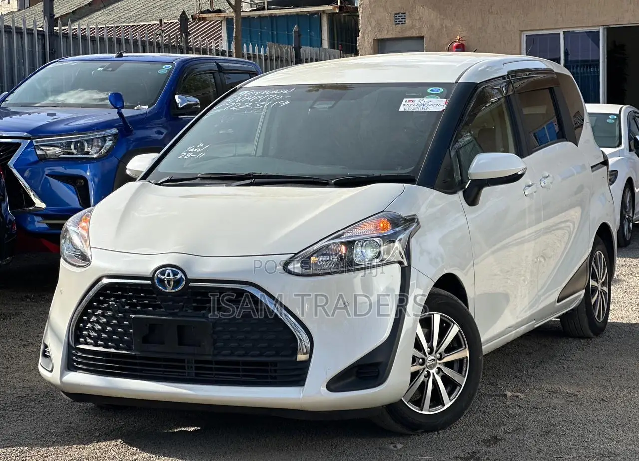 Toyota Sienta 2020 White