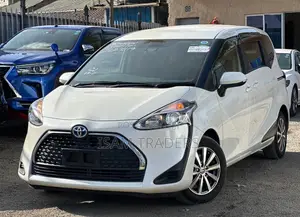 Toyota Sienta 2020 White