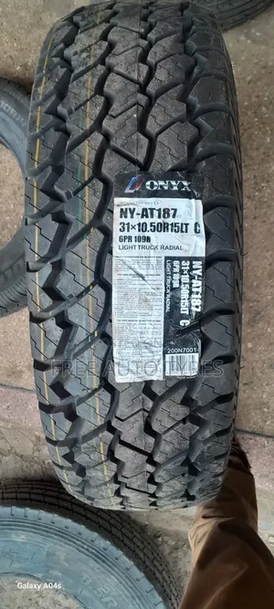 31*10.50r15 Onyx