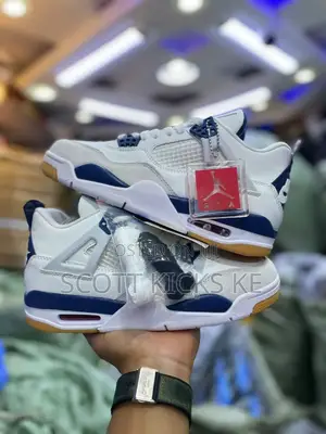 Air Jordan 4 Retro Sp “Summit White Navy “ 