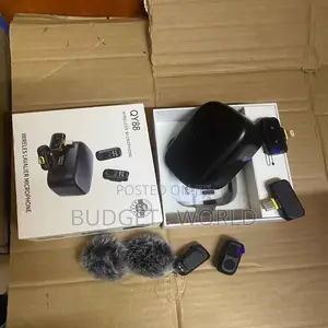 Qy88 Dual Receiver Wireless Lavalier Mic Set