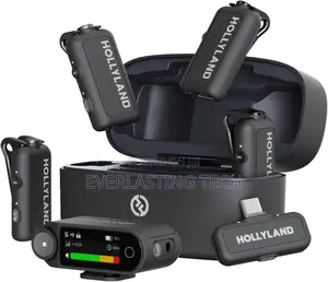 Hollyland Lark Max 2 Combo 4-Person Wireless Microphone