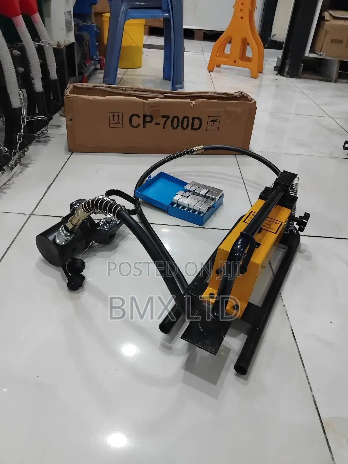 Manual Foot Operated Hydraulic Cable Crimping System