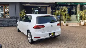 Volkswagen Golf 2018 White