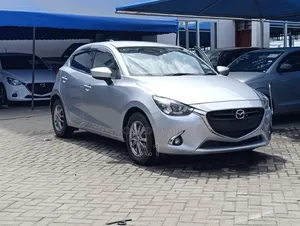 Mazda Demio 2018 Silver