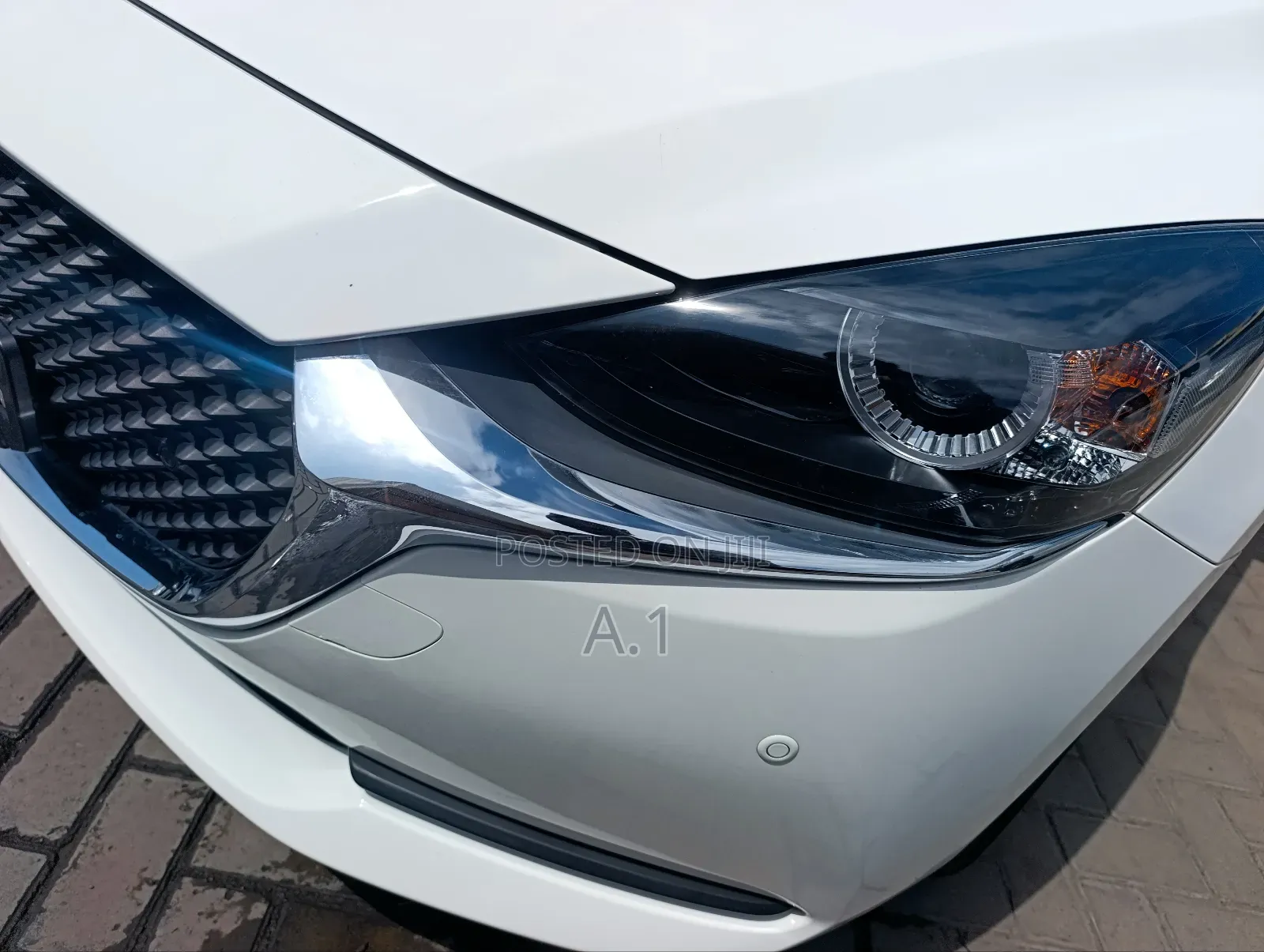 Mazda 2 2019 White