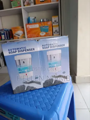 Wall-Mounted 700ml Automatic Soap Dispenser