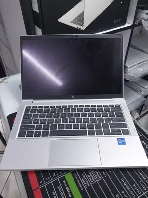 Laptop HP EliteBook 830 G8 16GB Intel Core i7 SSD 512GB