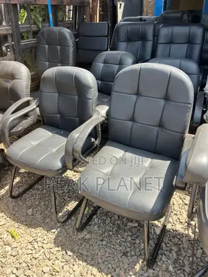 Modern U Base Waiting Chair
