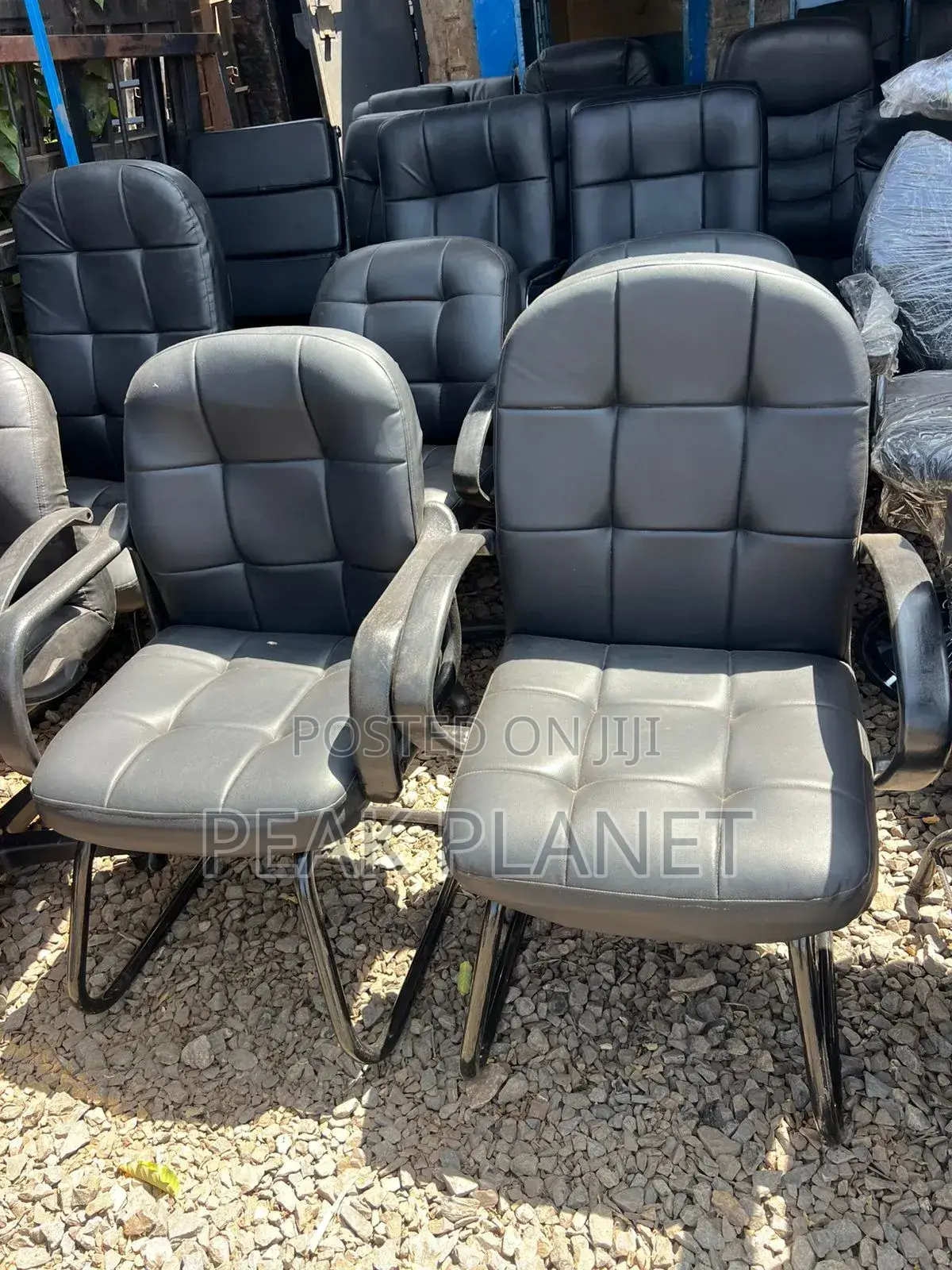 U Shape Base Reception Chair