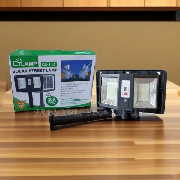 Multiple Lighting Modes Ctlamp 300 W Double Sided Solar Street Light