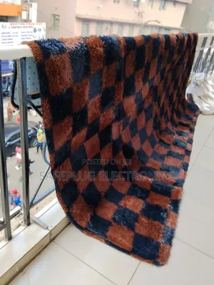 Fluffy 7x10 Carpet Patch - Soft Luxurious"
