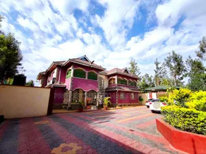 8bdrm Mansion in Matasia for sale