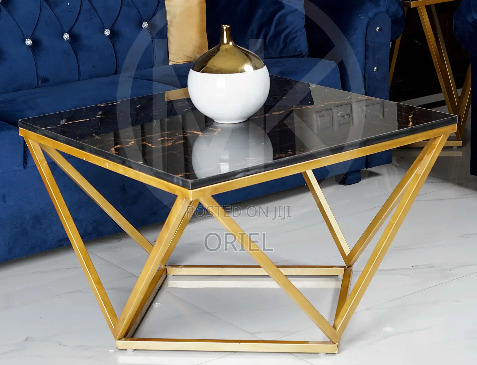 Coffee Table; Space-Saving Glass Top Coffee Table