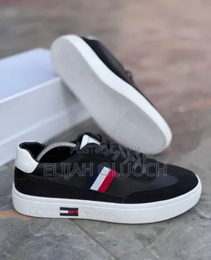 Tommy Hilfiger) Leather Laced Casuals*