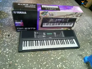 Psr 373 Yamaha Professional Keyboard