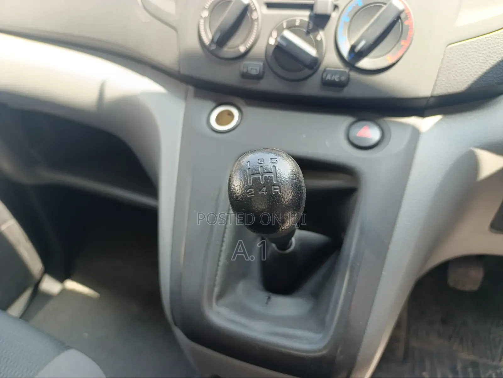 Nissan NV200 2019 White