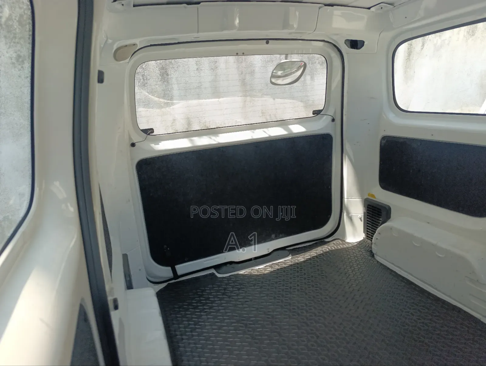 Nissan NV200 2019 White