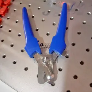 Manual Debeaker
