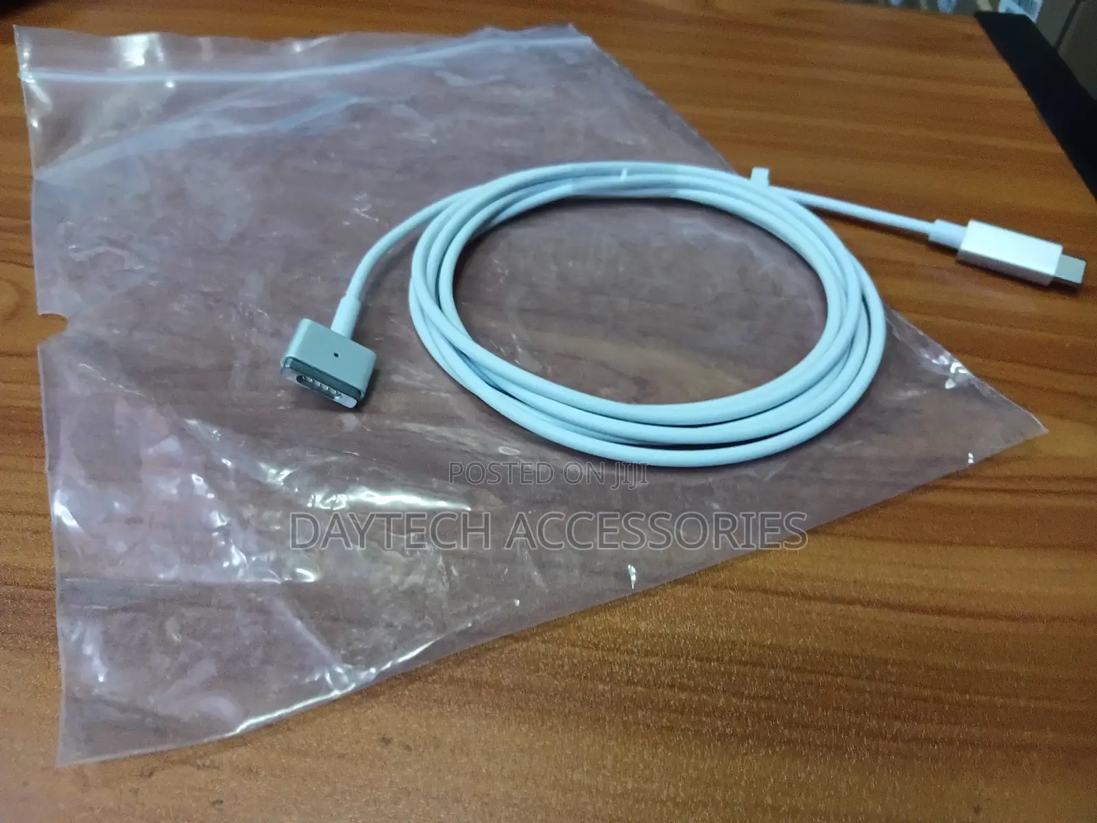 Apple Usb Type-C to Magsafe 3 Cable 1.8 Meters - White
