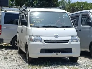 Toyota TownAce 2018 White