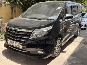 Toyota Noah 2.0 AWD (7 Seater) 2016 Black