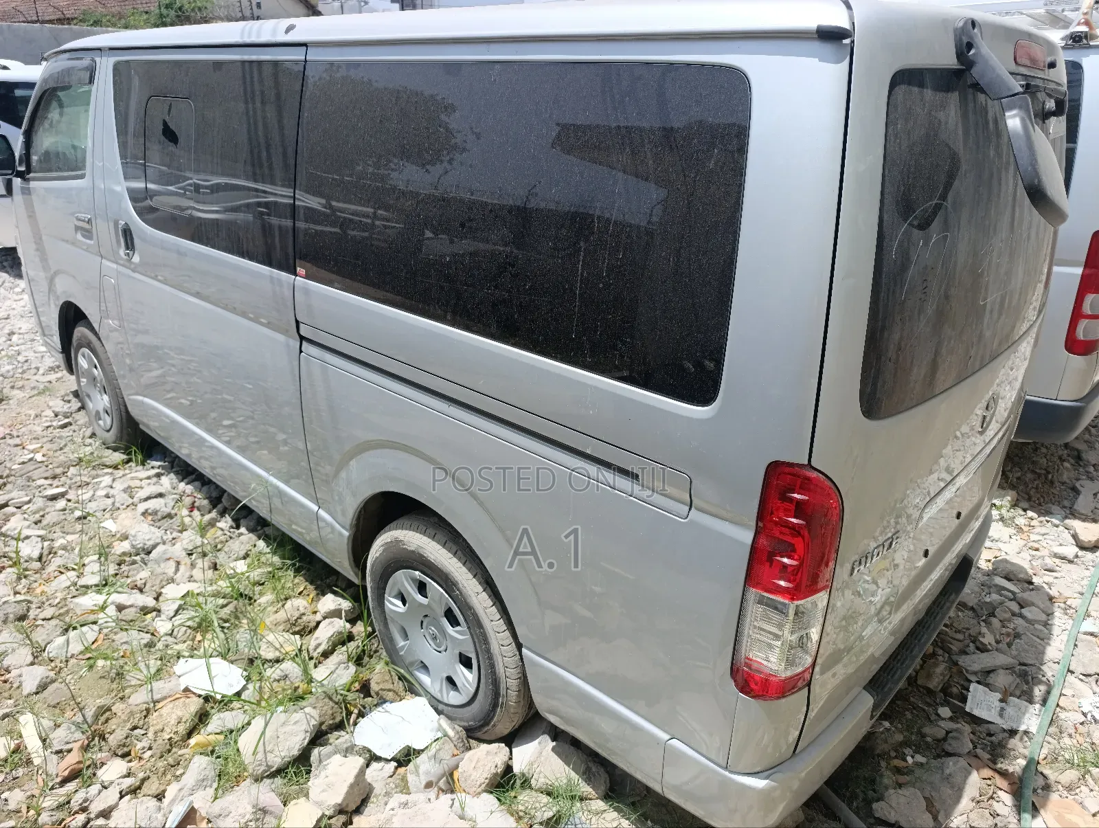 Toyota HiAce 2018 Silver