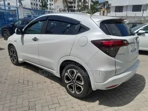 Honda Vezel 2019 White