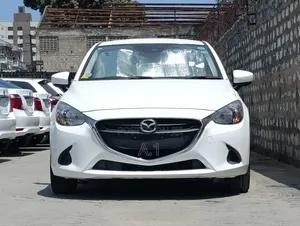 Mazda Demio 2018 Pearl