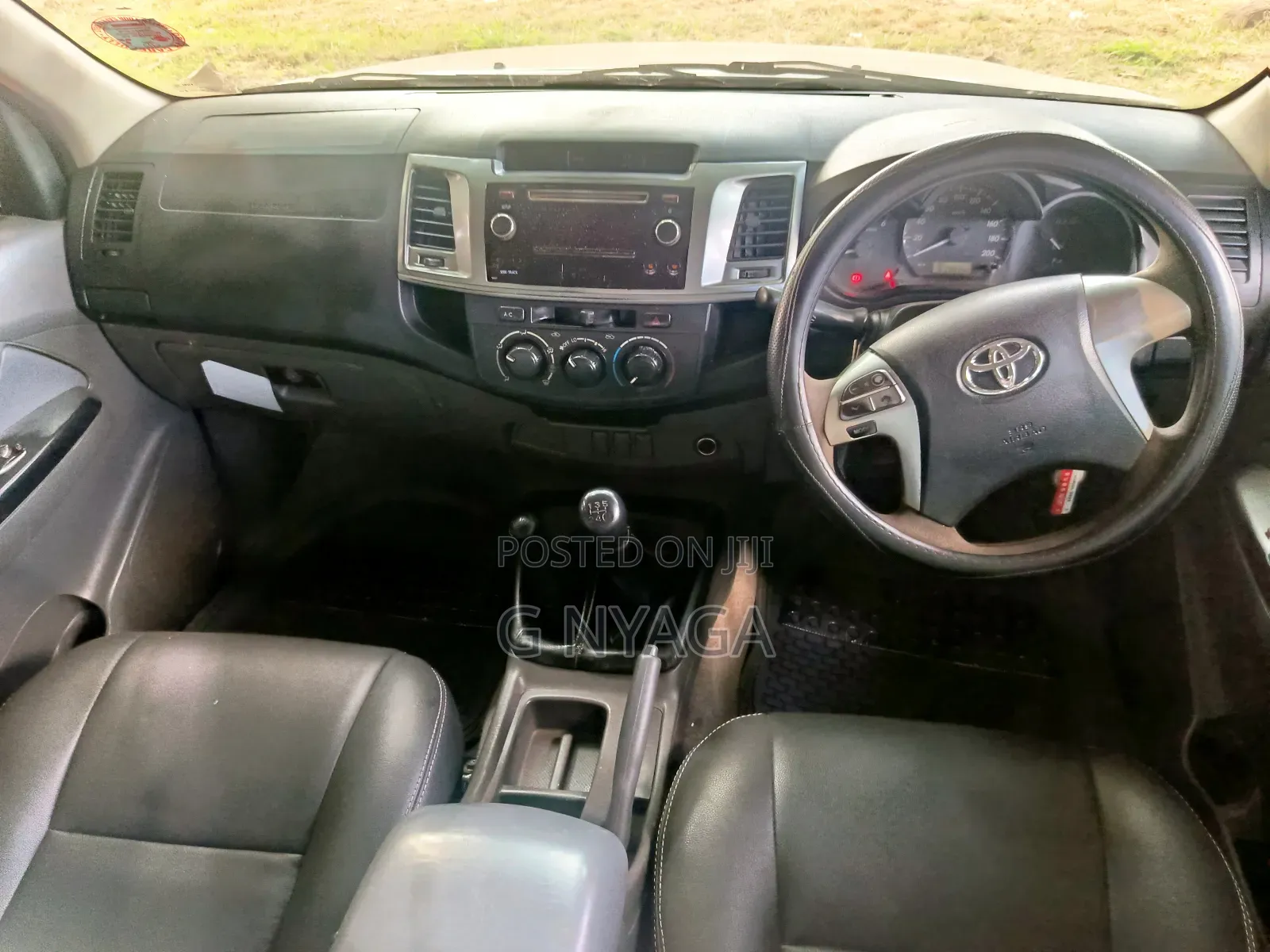 Toyota Hilux 2013 White