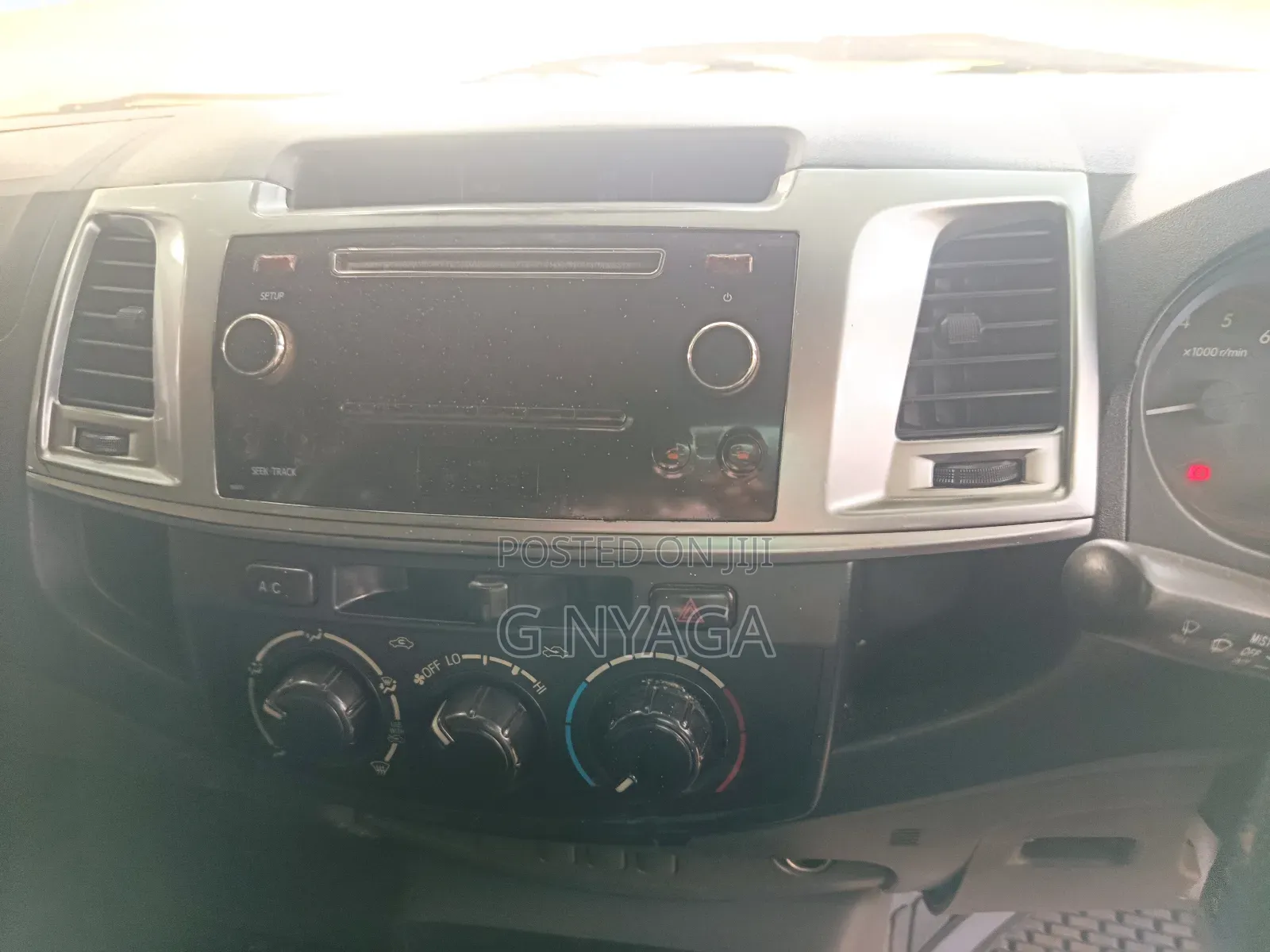 Toyota Hilux 2013 White