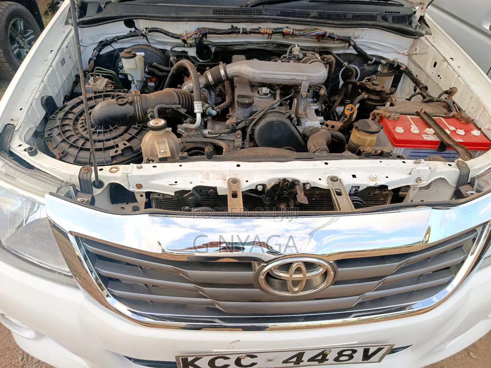 Toyota Hilux 2013 White