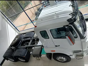 Sinotruck Howo Nx Prime Mover