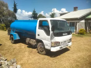 Isuzu NPR 66 Water Truck