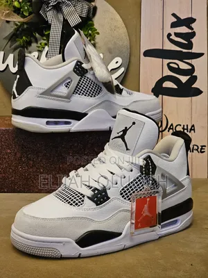 Air Jordan 4 "Military Black"
36______45