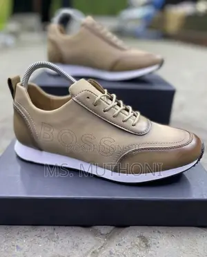 Boss Icelin Runn Model, Featuring Textured Uppers Size 40-45