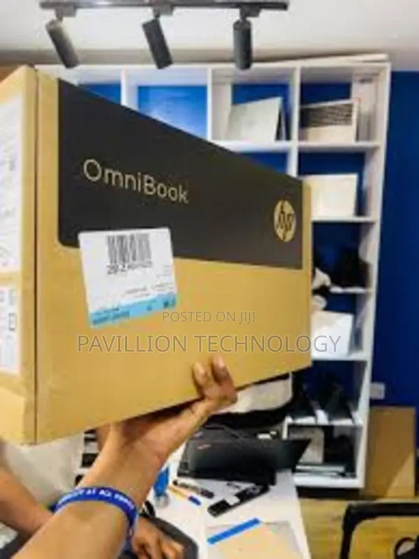 New Laptop HP OmniBook 5 14" 16GB Intel Core i7 SSD 512GB