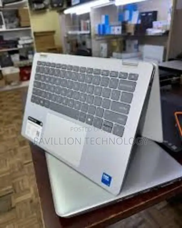 New Laptop HP OmniBook 5 14" 16GB Intel Core i7 SSD 512GB
