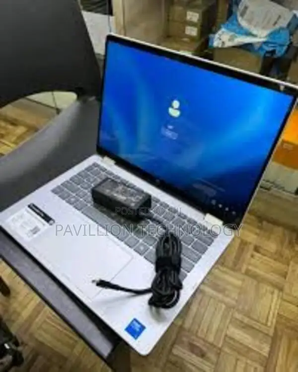 New Laptop HP OmniBook 5 14" 16GB Intel Core i7 SSD 512GB