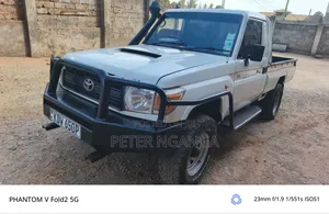 Toyota Land Cruiser 79 Series 2008 Off white