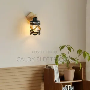 Vintage Wooden Wall Bracket Lamp