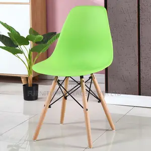 Dining Chair; Eames Plastic Dinning Seat