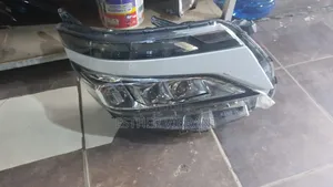 Toyota Voxy 2018 Headlights